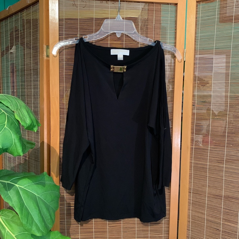 XS black MICHAEL MICHAEL KORS top with slit sleeves